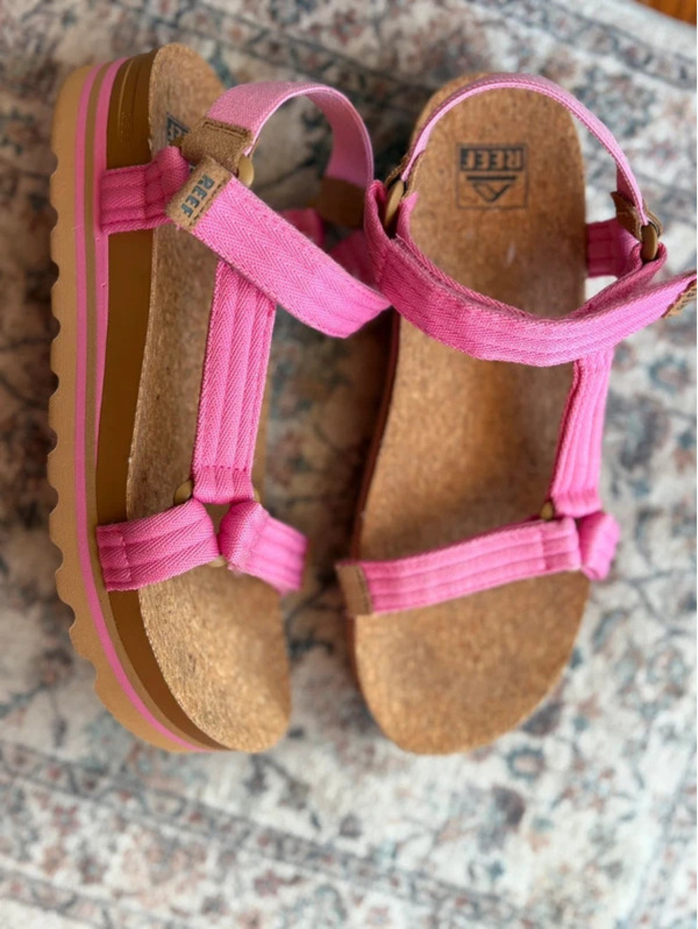 Womens Pink Reef Size 10 Platform Strappy Velcro Sandals